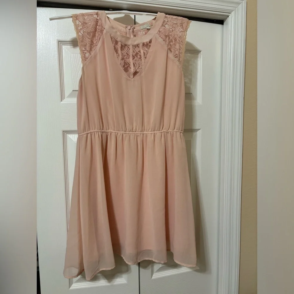 Juniors dress - Picture 1 of 3